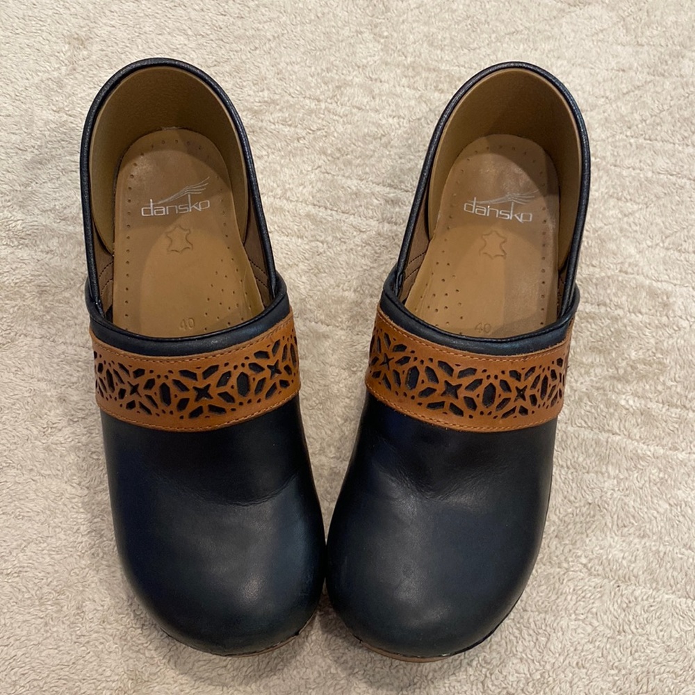 Dansko Woman’s shoes size 40